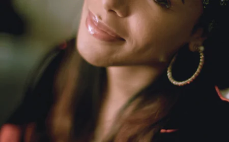 Aaliyah Net Worth, Relationships, Age/Birthdate & Birthday Facts