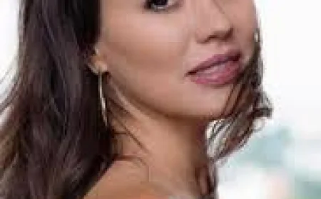 Anastasia Acosta Net Worth, Relationships, Age/Birthdate & Birthday Facts