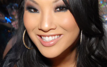 Asa Akira Net Worth, Relationships, Age/Birthdate & Birthday Facts