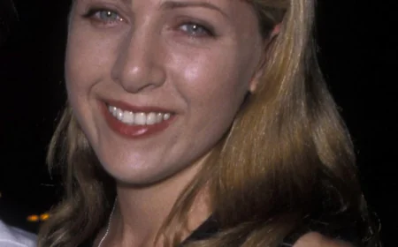 Renée Estevez Net Worth, Relationships, Age/Birthdate & Birthday Facts