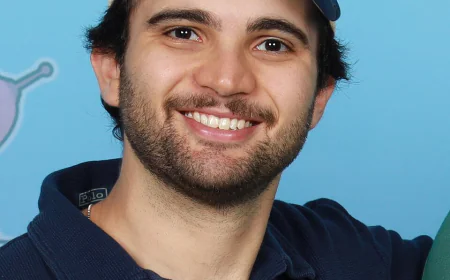 Zach Tyler Eisen Net Worth, Relationships, Age/Birthdate & Birthday Facts