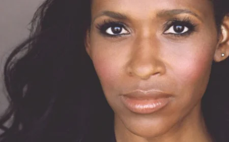 Merrin Dungey Net Worth, Relationships, Age/Birthdate & Birthday Facts