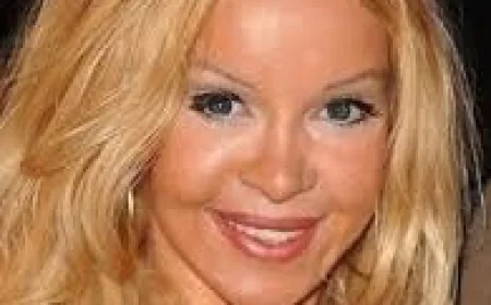 Alicia Douvall Net Worth, Relationships, Age/Birthdate & Birthday Facts