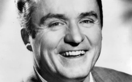 Mike Douglas Net Worth, Relationships, Age/Birthdate & Birthday Facts