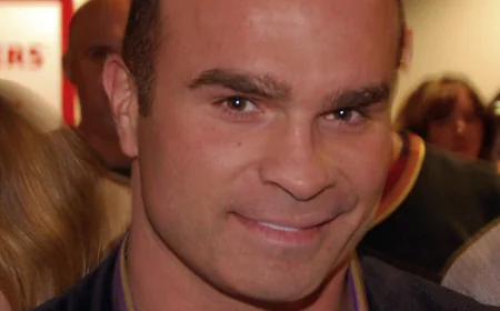 Tie Domi Net Worth, Relationships, Age/Birthdate & Birthday Facts
