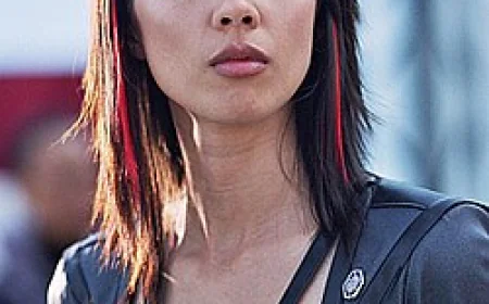 Lexa Doig Net Worth, Relationships, Age/Birthdate & Birthday