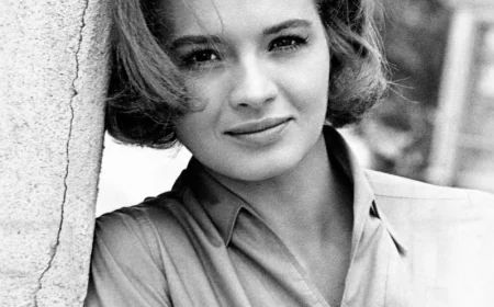 Angie Dickinson Net Worth, Relationships, Age/Birthdate & Birthday Facts