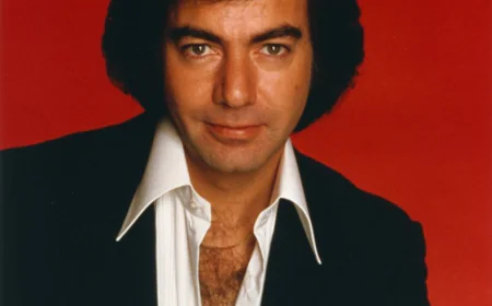 Neil Diamond Net Worth, Relationships, Age/Birthdate & Birthday Facts