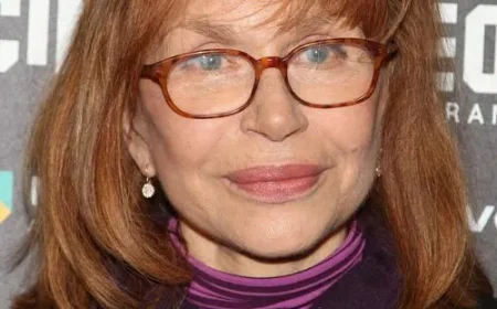 Élisabeth Depardieu Net Worth, Relationships, Age/Birthdate & Birthday Facts