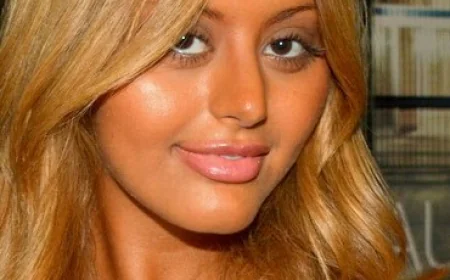 Zahia Dehar Net Worth, Relationships, Age/Birthdate & Birthday Facts
