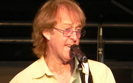 Spencer Davis Net Worth, Relationships, Age/Birthdate & Birthday Facts