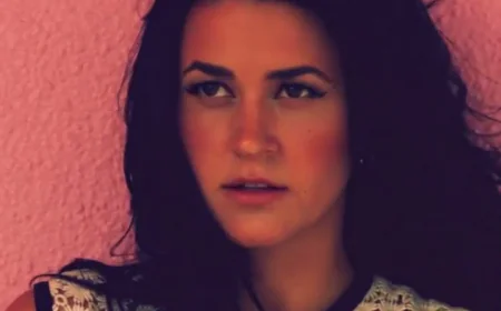 Kat Dahlia Net Worth, Relationships, Age/Birthdate & Birthday Facts