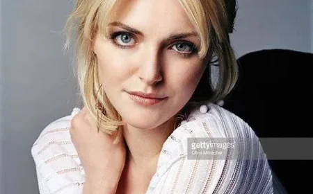 Sophie Dahl Net Worth, Relationships, Age/Birthdate & Birthday Facts