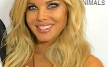 Donna D'Errico Net Worth, Relationships, Age/Birthdate & Birthday Facts