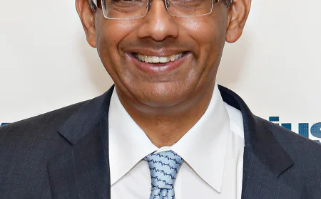 Dinesh D’Souza Net Worth, Relationships, Age/Birthdate & Birthday Facts