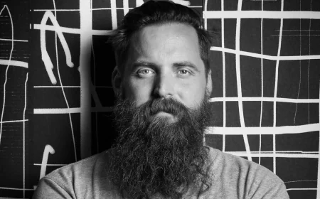 Aaron Curry Net Worth, Relationships, Age/Birthdate & Birthday Facts