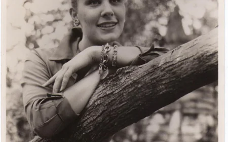 Christina Crawford Net Worth, Relationships, Age/Birthdate & Birthday Facts