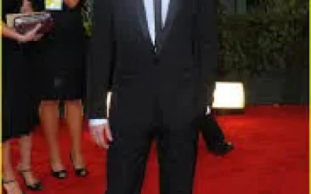 Chace Crawford Net Worth, Relationships, Age/Birthdate & Birthday Facts