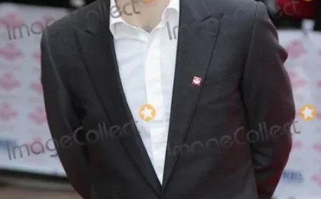 Charlie Cox Net Worth, Relationships, Age/Birthdate & Birthday Facts