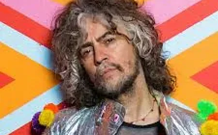 Wayne Coyne Net Worth, Relationships, Age/Birthdate & Birthday Facts