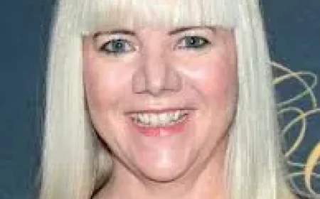 Jennifer Elise Cox Net Worth, Relationships, Age/Birthdate & Birthday Facts