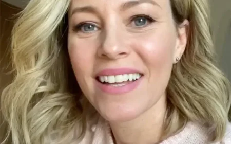 Elizabeth Banks Net Worth, Relationships, Age/Birthdate & Birthday Facts