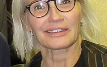 Ellen Barkin Net Worth, Relationships, Age/Birthdate & Birthday Facts