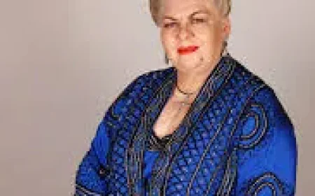 Paquita la del Barrio Net Worth, Relationships, Age/Birthdate & Birthday Facts