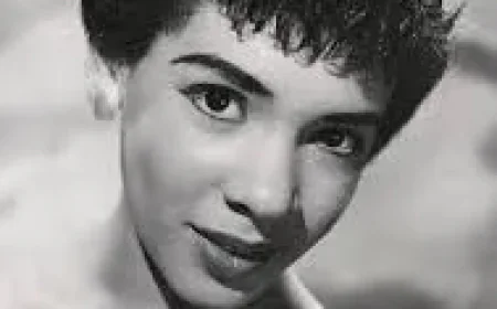 Shirley Bassey Net Worth, Relationships, Age/Birthdate & Birthday Facts