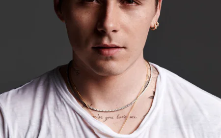 Brooklyn Beckham Net Worth, Relationships, Age/Birthdate & Birthday Facts