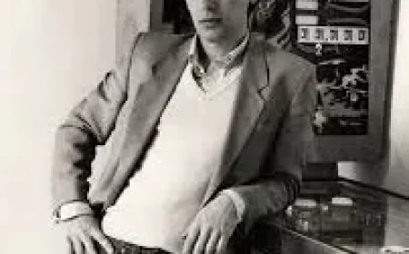 Martin Amis Net Worth, Relationships, Age/Birthdate & Birthday Facts