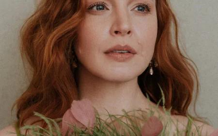 Lauren Ambrose Net Worth, Relationships, Age/Birthdate & Birthday Facts