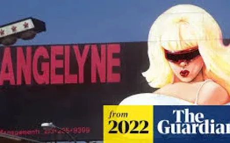 Angelyne Net Worth, Relationships, Age/Birthdate & Birthday Facts