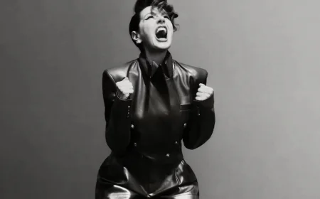 Tina Arena Net Worth, Relationships, Age/Birthdate & Birthday Facts