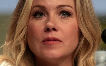 Christina Applegate Net Worth, Relationships, Age/Birthdate & Birthday Facts