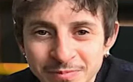 Moisés Arias Net Worth, Relationships, Age/Birthdate & Birthday Facts