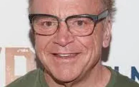 Tom Arnold Net Worth, Relationships, Age/Birthdate & Birthday Facts