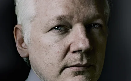 Julian Assange Net Worth, Relationships, Age/Birthdate & Birthday Facts