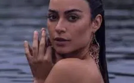 Thaila Ayala Net Worth, Relationships, Age/Birthdate & Birthday Facts