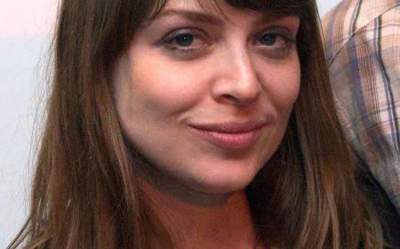 Amber Benson Net Worth, Relationships, Age/Birthdate & Birthday Facts