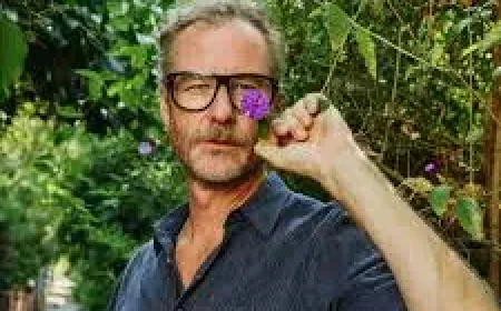Matt Berninger Net Worth, Relationships, Age/Birthdate & Birthday Facts