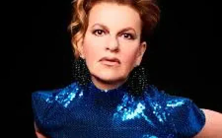 Sandra Bernhard Net Worth, Relationships, Age/Birthdate & Birthday Facts