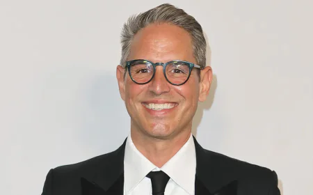 Greg Berlanti Net Worth, Relationships, Age/Birthdate & Birthday Facts
