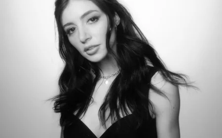 Chrissy Costanza Net Worth, Relationships, Age/Birthdate & Birthday