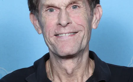 Kevin Conroy Net Worth, Relationships, Age/Birthdate & Birthday