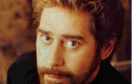 Earl Thomas Conley Net Worth, Relationships, Age/Birthdate & Birthday