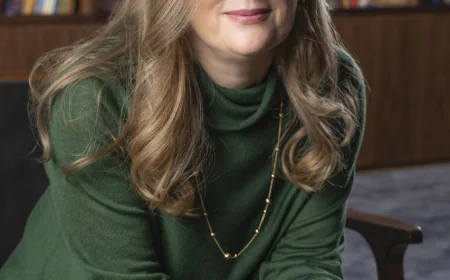 Suzanne Collins Net Worth, Relationships, Age/Birthdate & Birthday