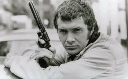 Lewis Collins Net Worth, Relationships, Age/Birthdate & Birthday