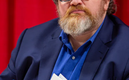 Ernest Cline Net Worth, Relationships, Age/Birthdate & Birthday