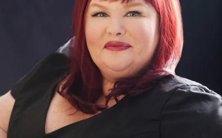 Cassandra Clare Net Worth, Relationships, Age/Birthdate & Birthday